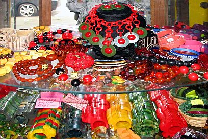 Bakelite jewelry* napkin rings