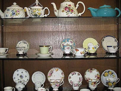 tea pots & cups