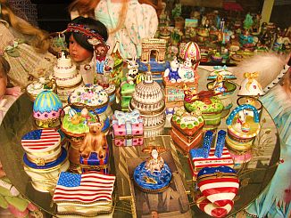 Limoges Boxes w/ American theme