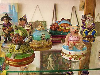 Artoria Limoges Boxes